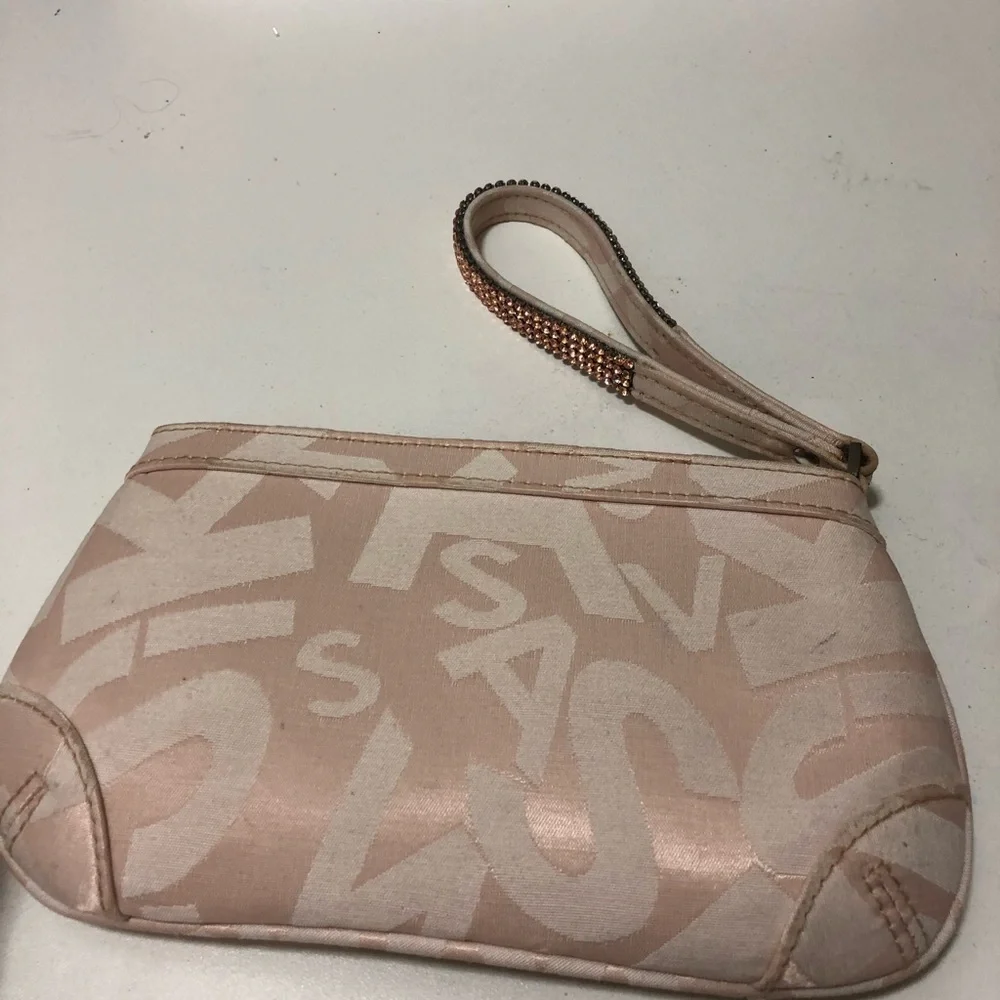 Swarovski wristlet with sparkling crystal